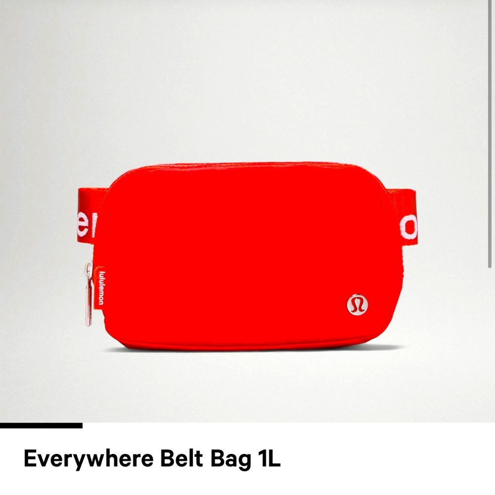 NWT EVERYWHERE BELT BAG. 1L orange/white